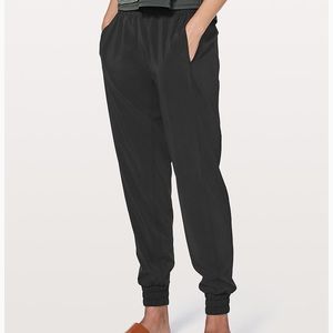 Lululemon sunsetter jogger